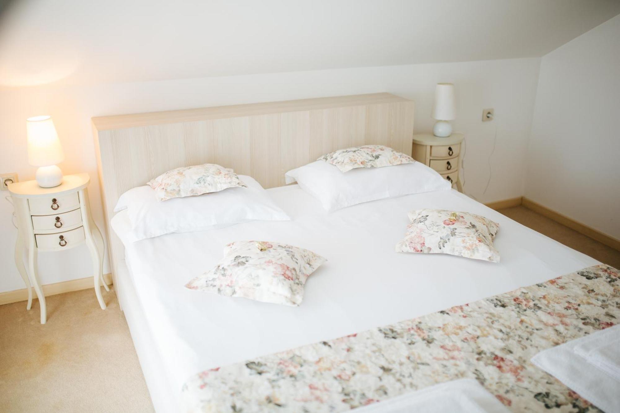 Garni Hotel Andric Sombor Exterior photo