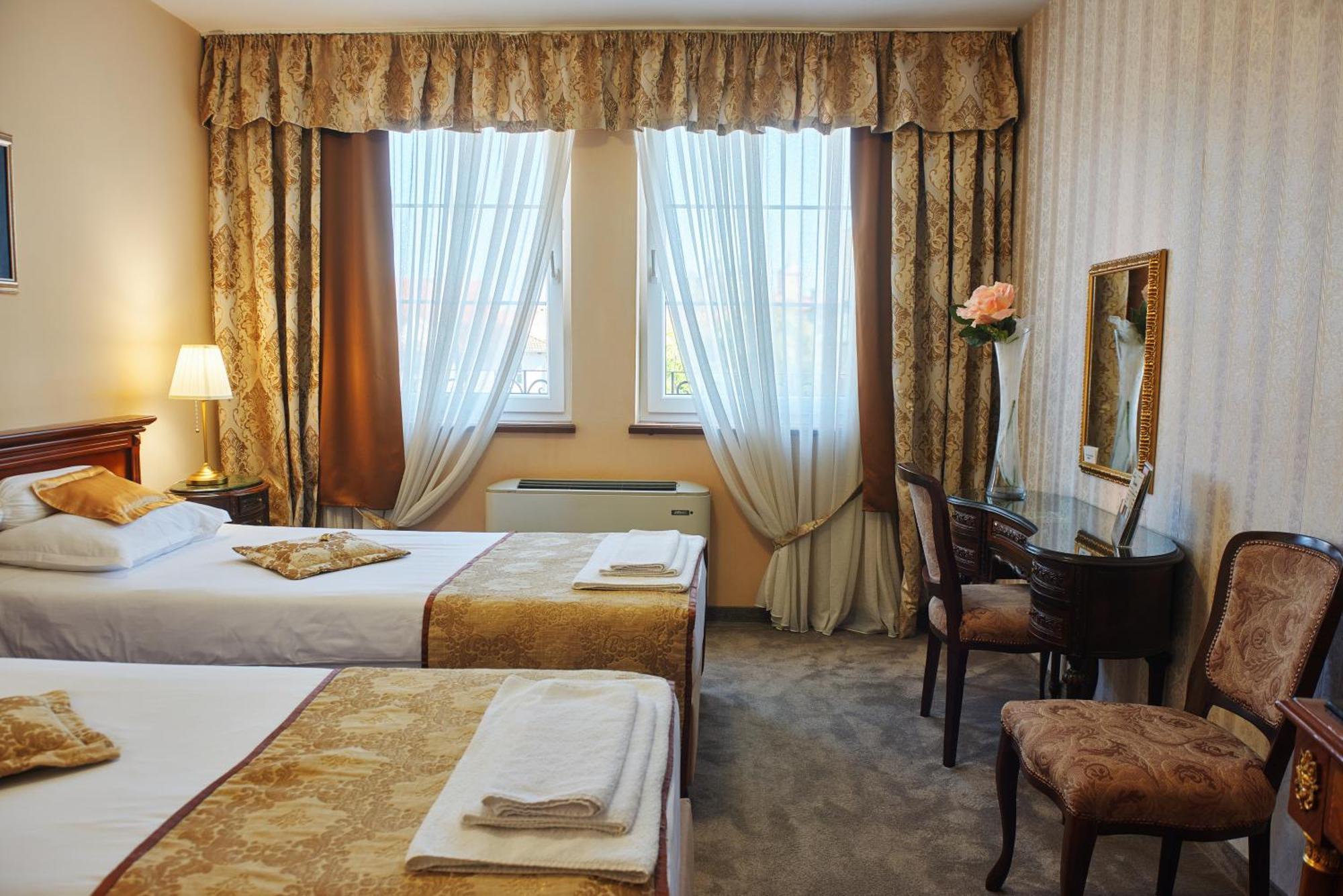 Garni Hotel Andric Sombor Exterior photo