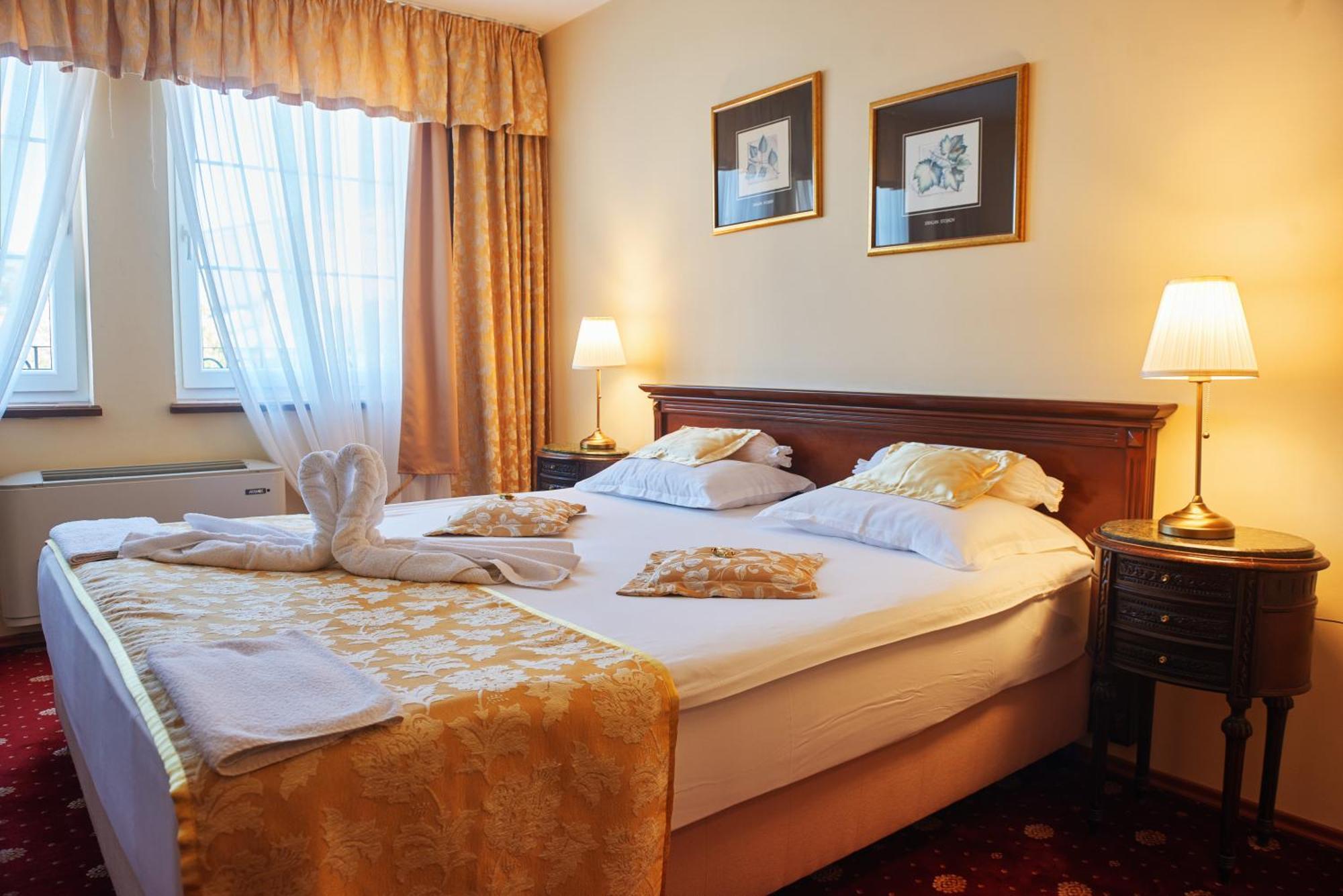 Garni Hotel Andric Sombor Exterior photo