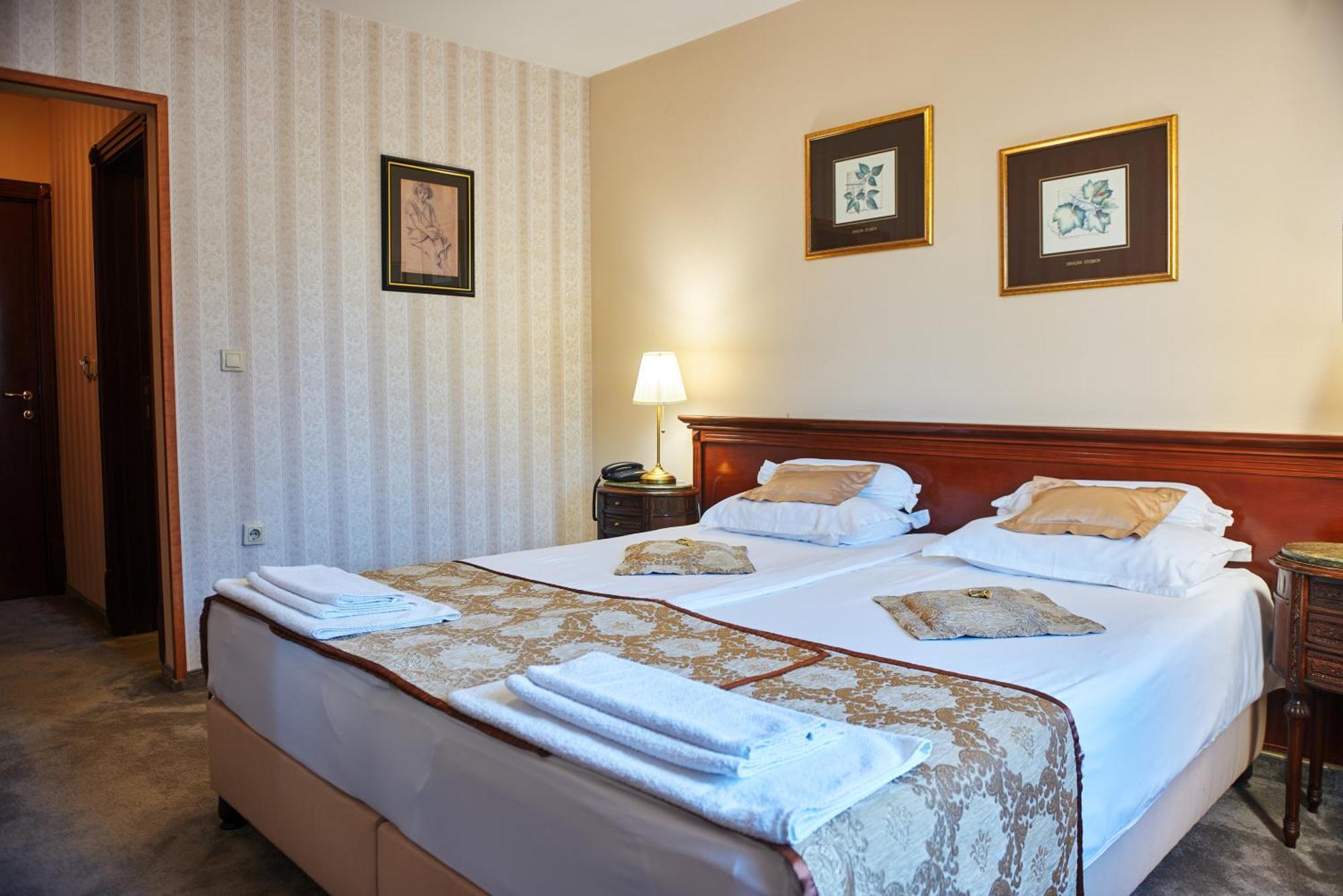Garni Hotel Andric Sombor Exterior photo