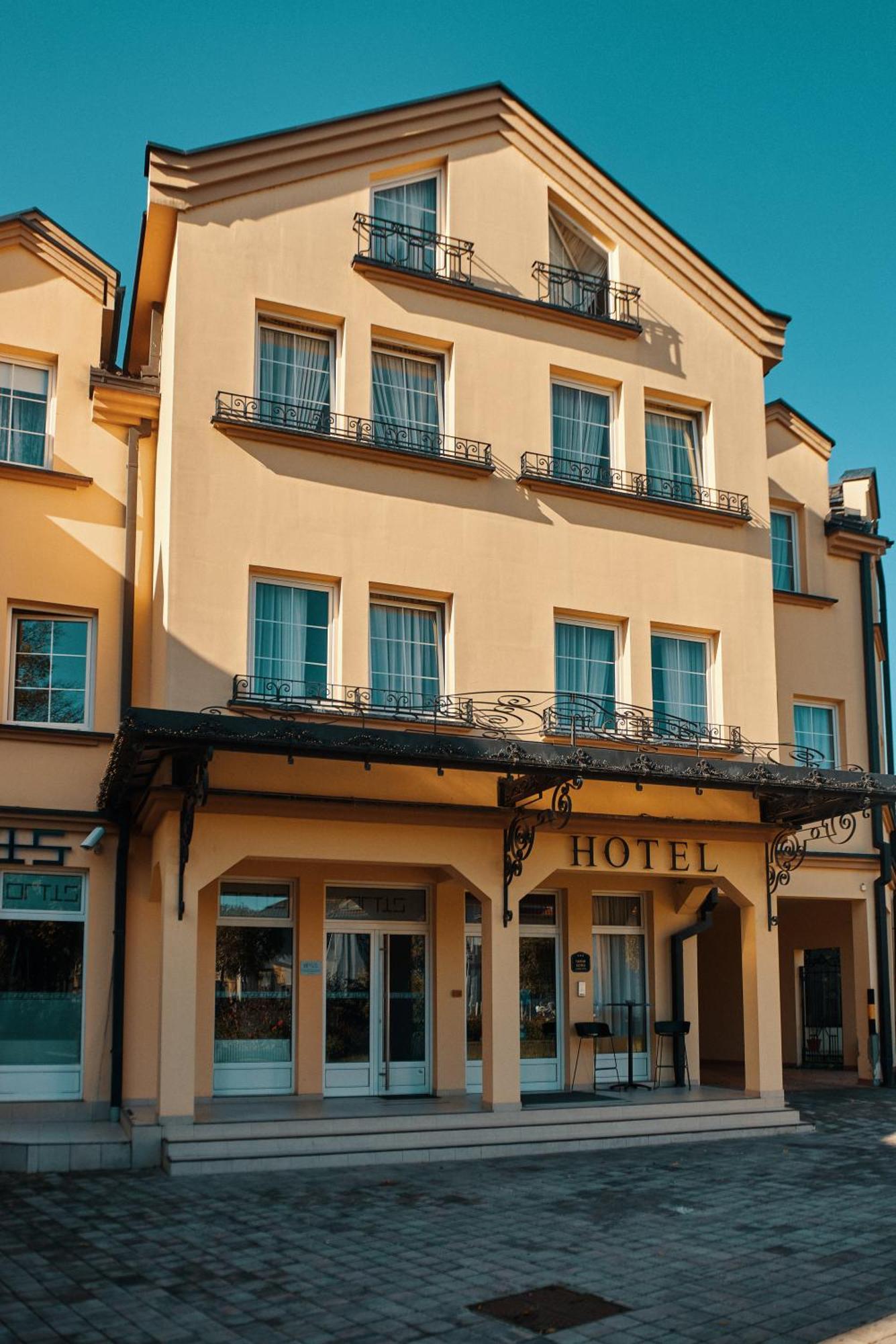 Garni Hotel Andric Sombor Exterior photo